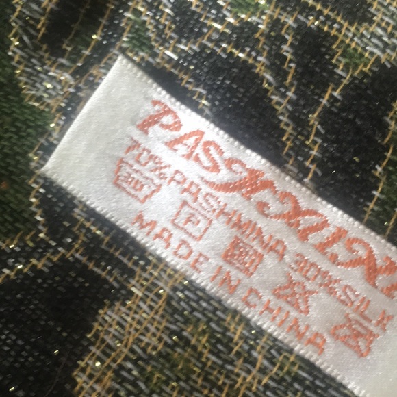 Green Pashmina Scarf - Picture 4 of 5